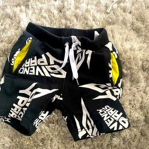 Boys shorts toddler 2t reserve for customer